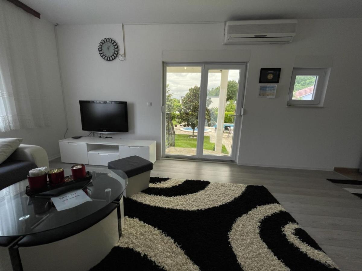 Sunny Apartment With Swimming Pool Stolac Dış mekan fotoğraf